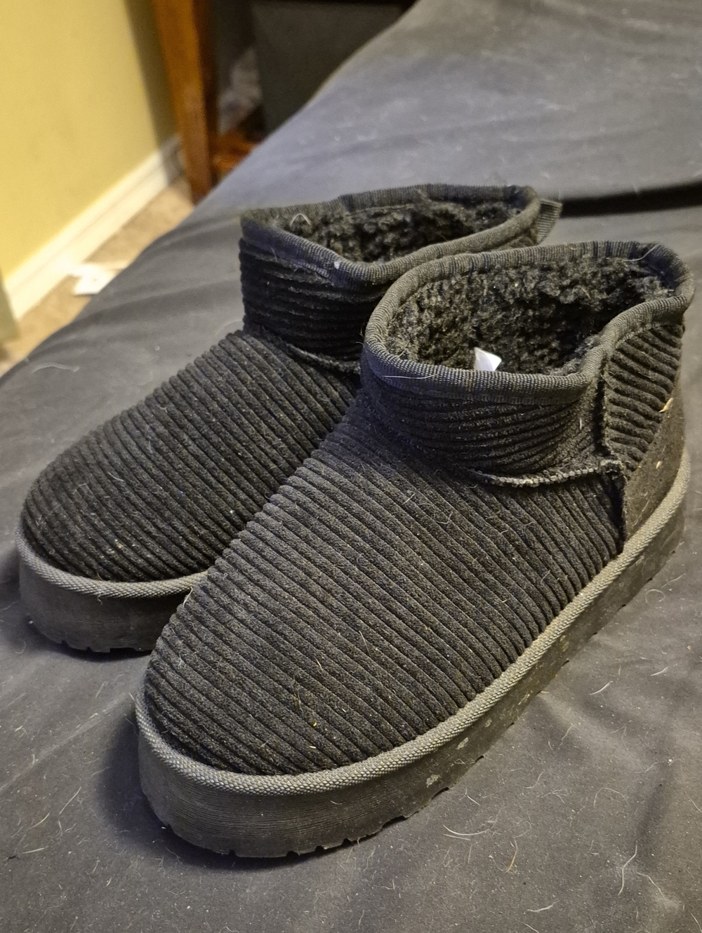 Black Corduroy Fleece-Lined Slip-On Boots